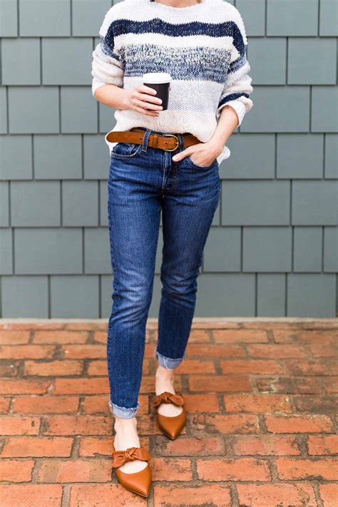 do brown and navy go together - blue and brown outfit combination.